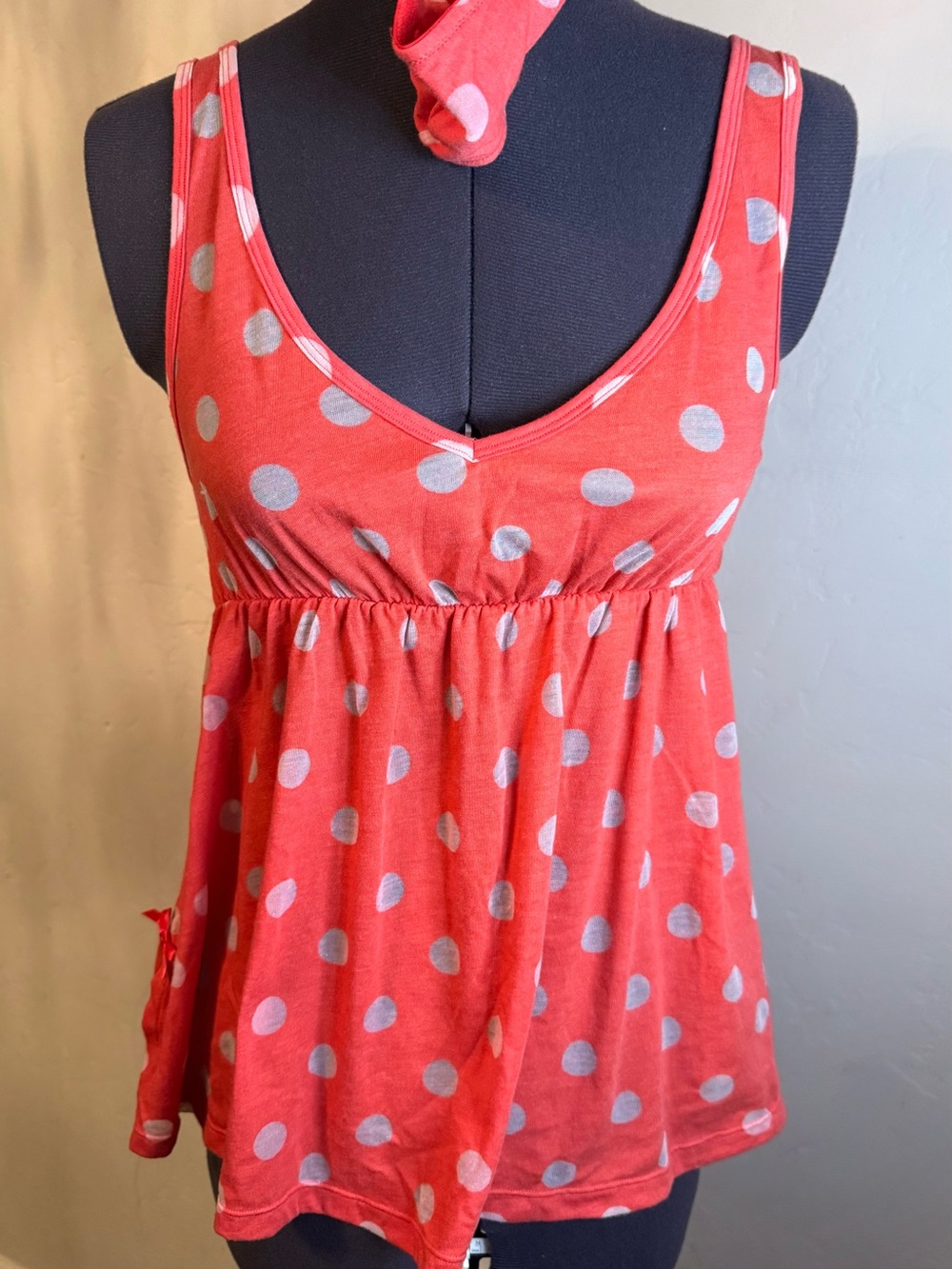 VINTAGE **RARE** Victoria's Secret POUT Coral Polka Dot 2 piece pajama set